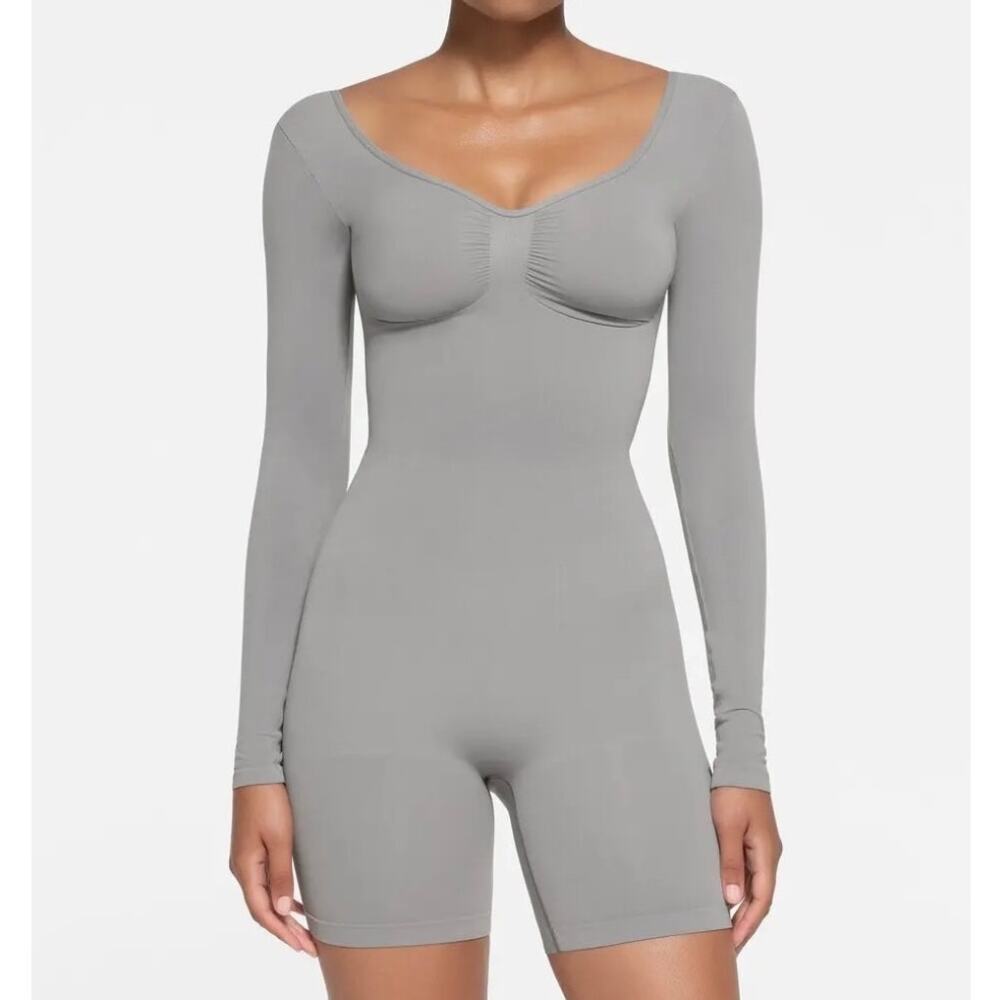 SKIMS Seamless Sculpt Long Sleeve Low Back Mid Thigh Body Suit Size L